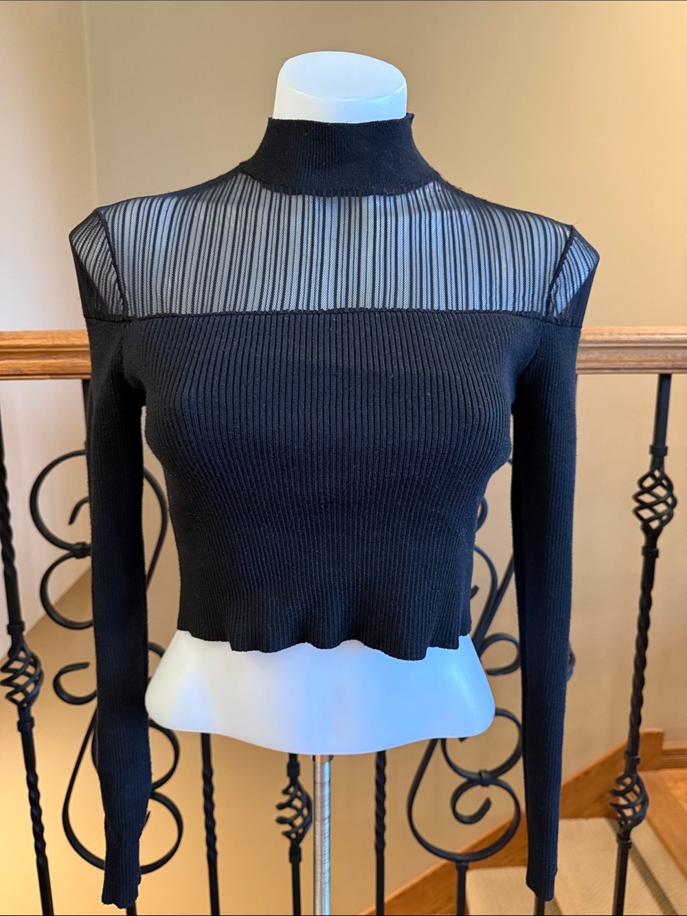 Hunter & Brown cropped ribbed sweater